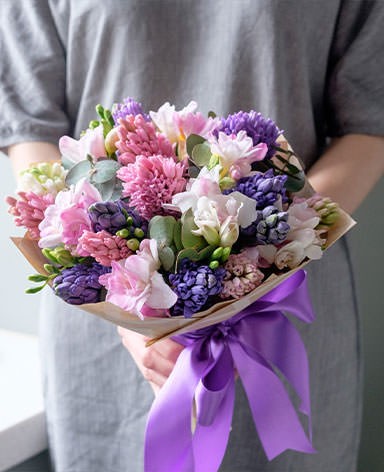 Бесплатная доставка цветов в Куровском